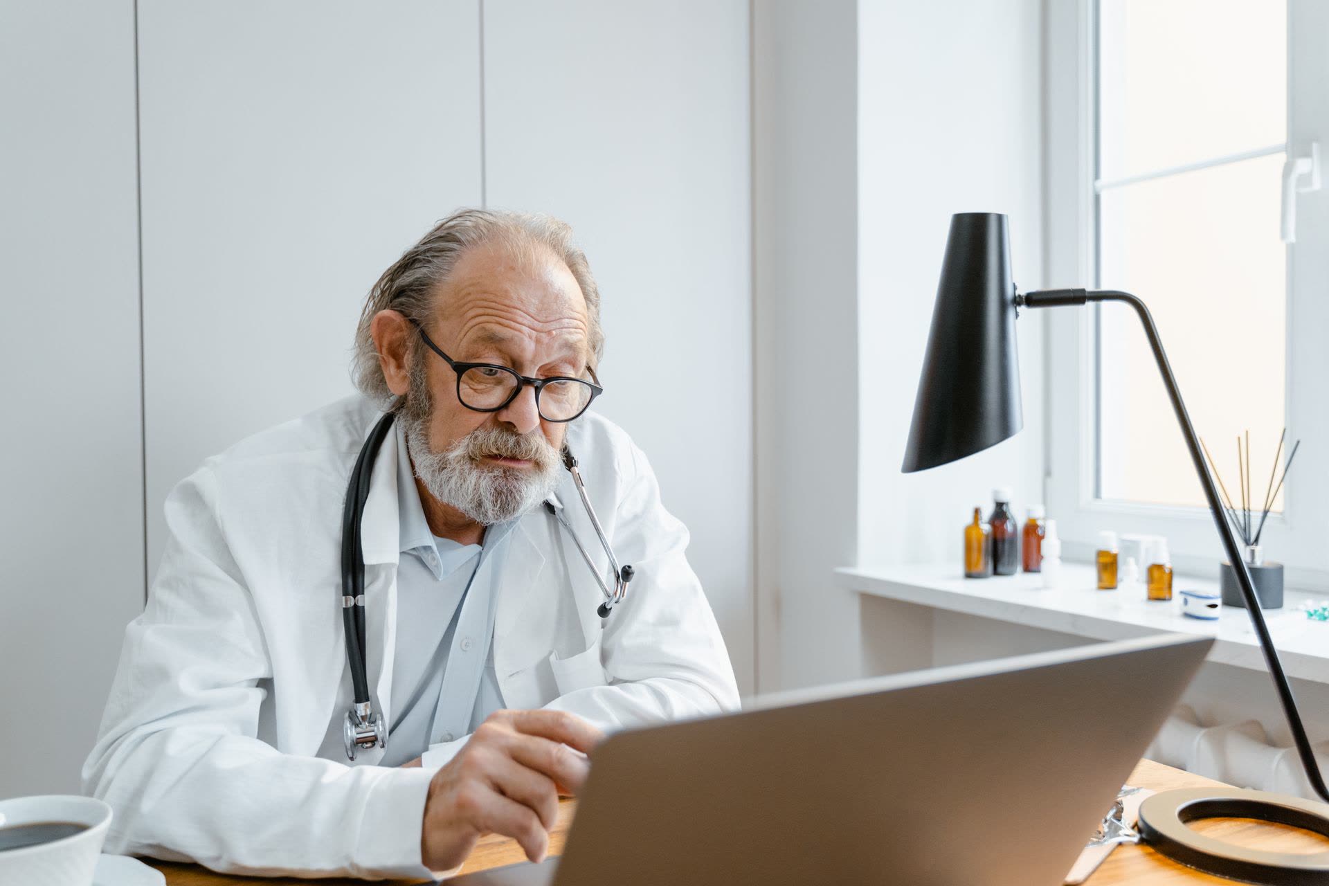 Licensed provider on a video consultation